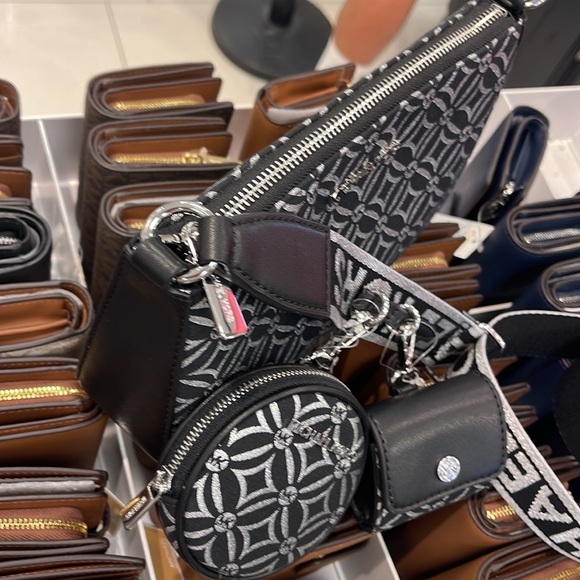 MICHAEL KORS Jet Set Travel Small Logo Jacquard Crossbody With Tech Attach NWT - Picture 5 of 16